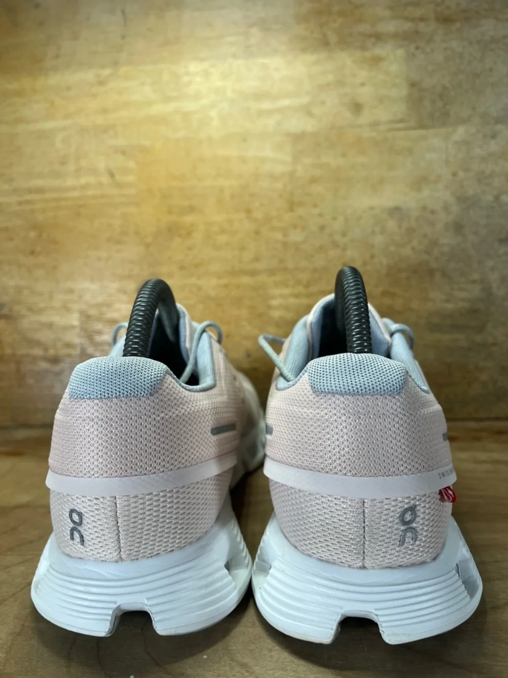 On Cloud 5 REFLECTIVE Womens Size 9.5 Running Shoes Sneakers Light Pink - Picture 5 of 12
